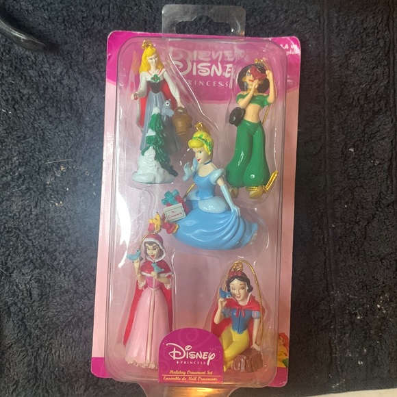 Collector mini Disney princess ornaments - Picture 2 of 3